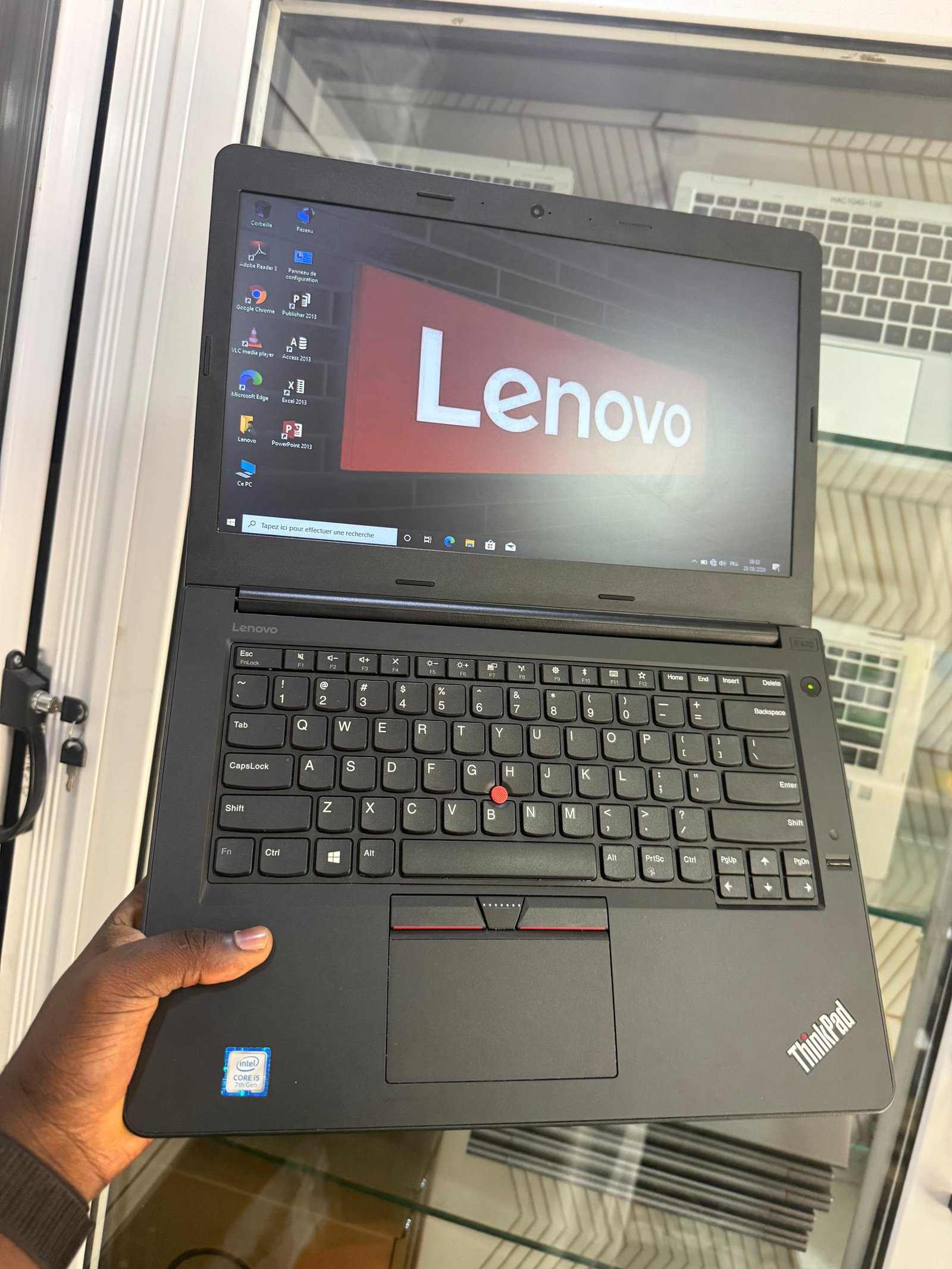 Lenvo thinkpad E470/core i5 7th gene ram8Go disk 500gigas 14pouce