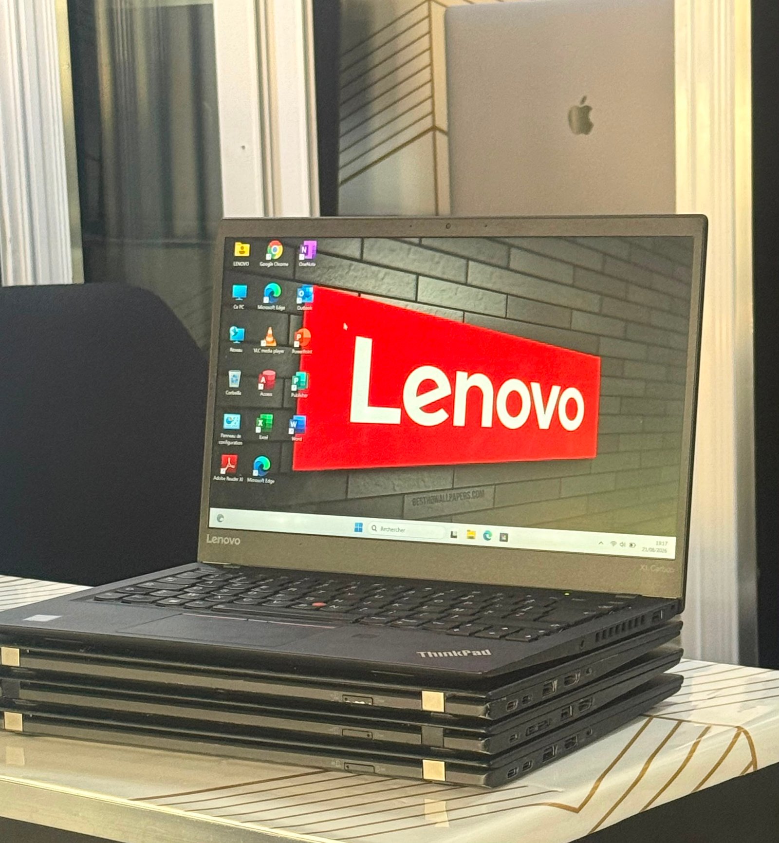 Lenevo thinkpad x1 carbone core i7 7th ge ram16Go disk ssd256gigas clavier rétro éclairé 14inch