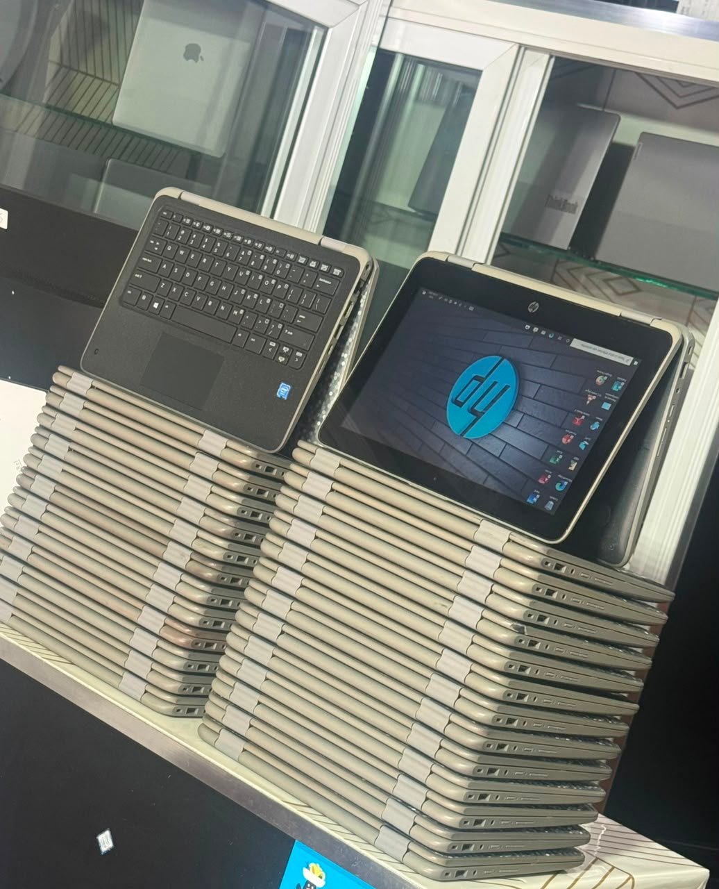 Hp probook x360 G3/intel pentium silver/ram4gigas disk 128gigas 12INCH ecran tactile pliable