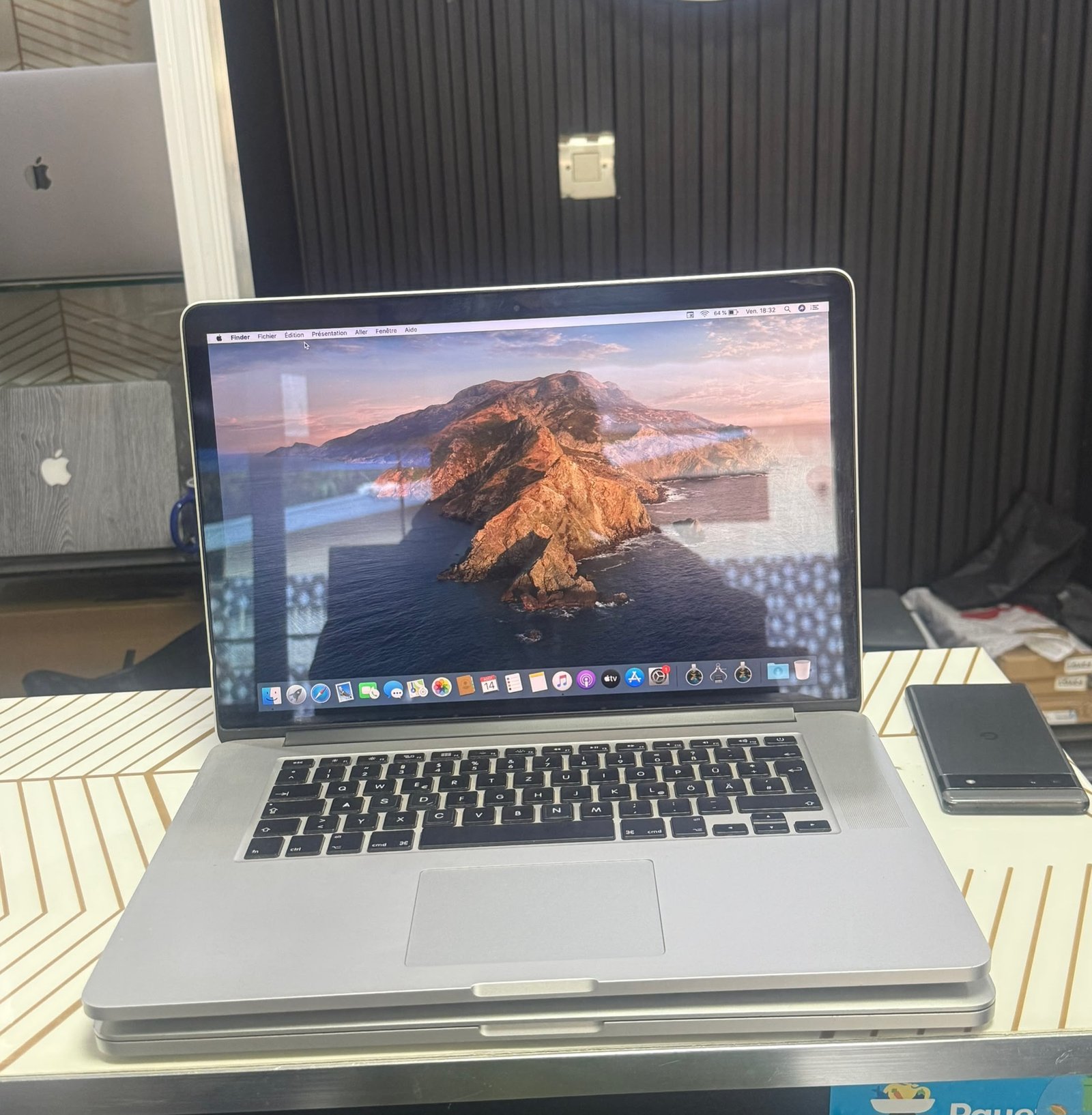 Macbook pro Retina 2013/core i7 ram8 disk ssd 256gigas 15inch