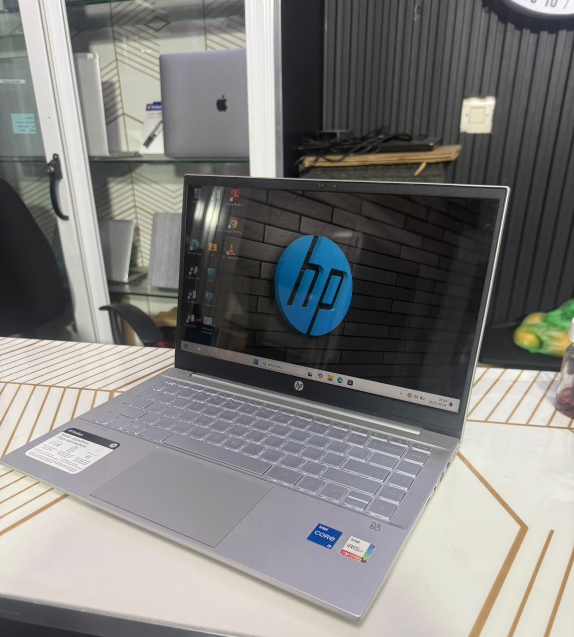 Hp pavillon laptop core i5 11th gene ram8 disk256gigas 14inch clavier rétro eclairé