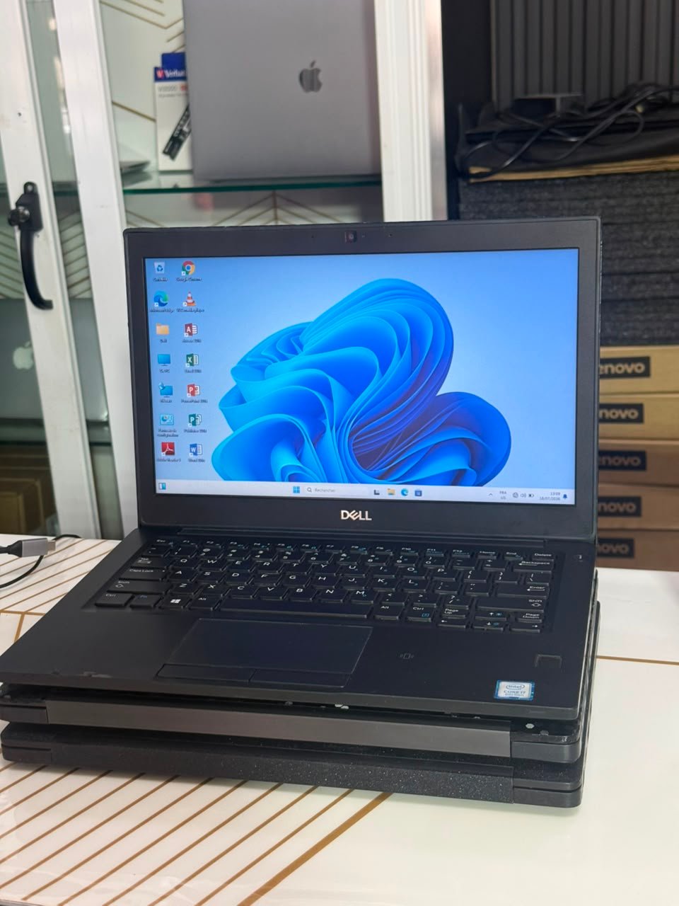 Dell latitude7280 core i7 8th gene ram8 disk ssd256 Go 12INCH clavier rétro éclairé