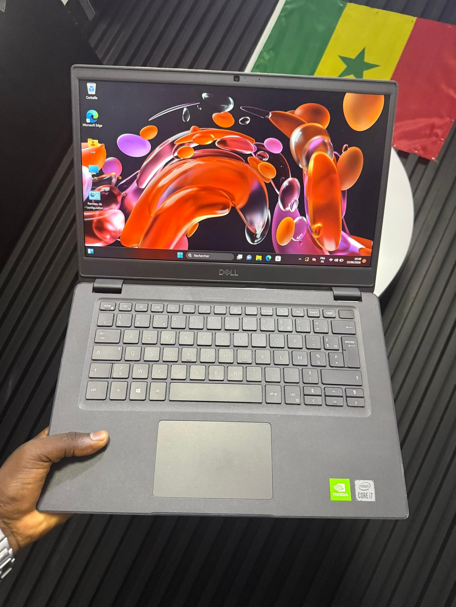 Dell latitude3410 core i7 10th gene ram8 disk 256gigas clavier retro eclairé 14 inch