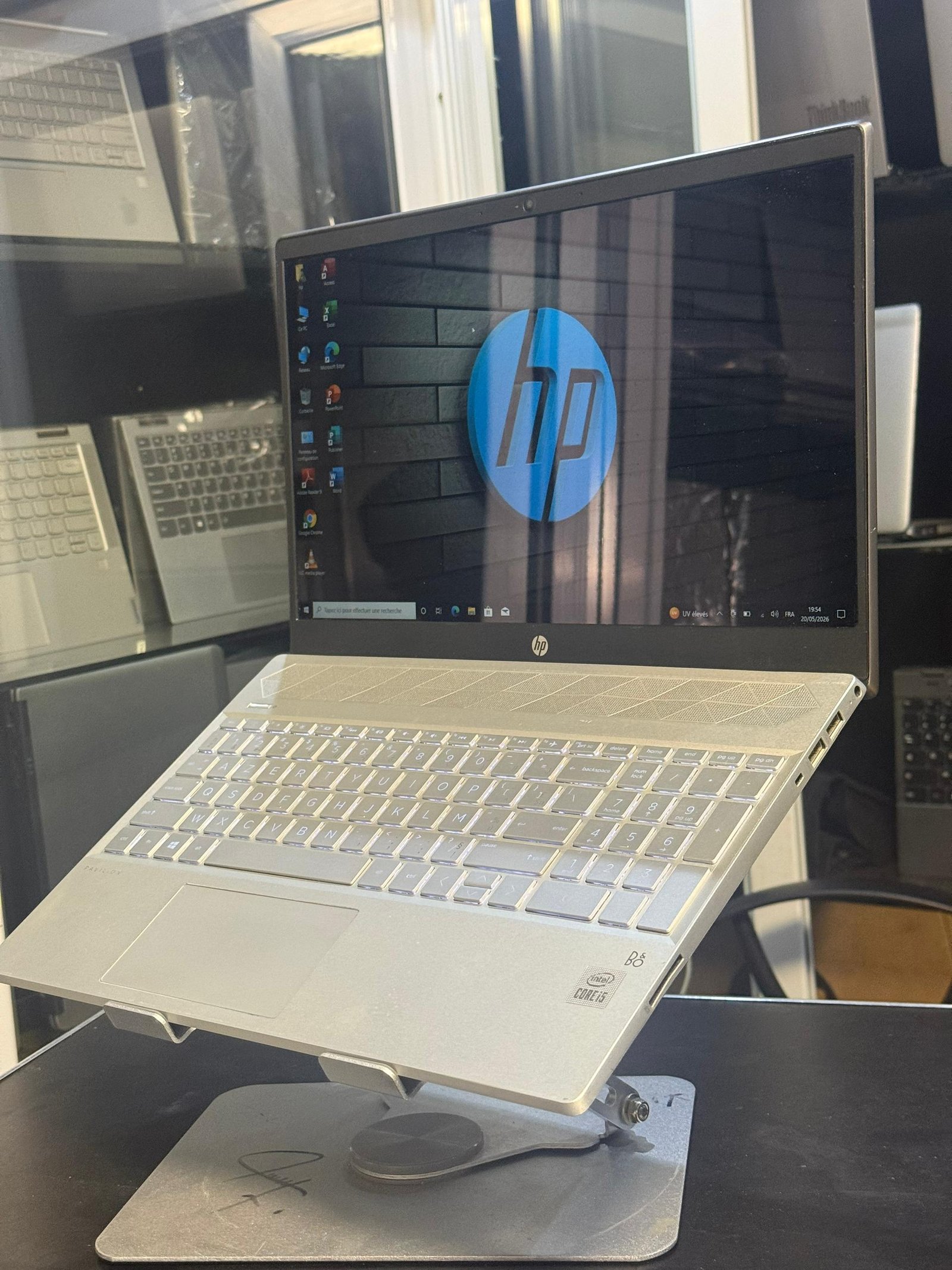 Hp pavillon 15 core i5 10th generation ram8 disk ssd 128gigas+1 To ecran tactile 15inch