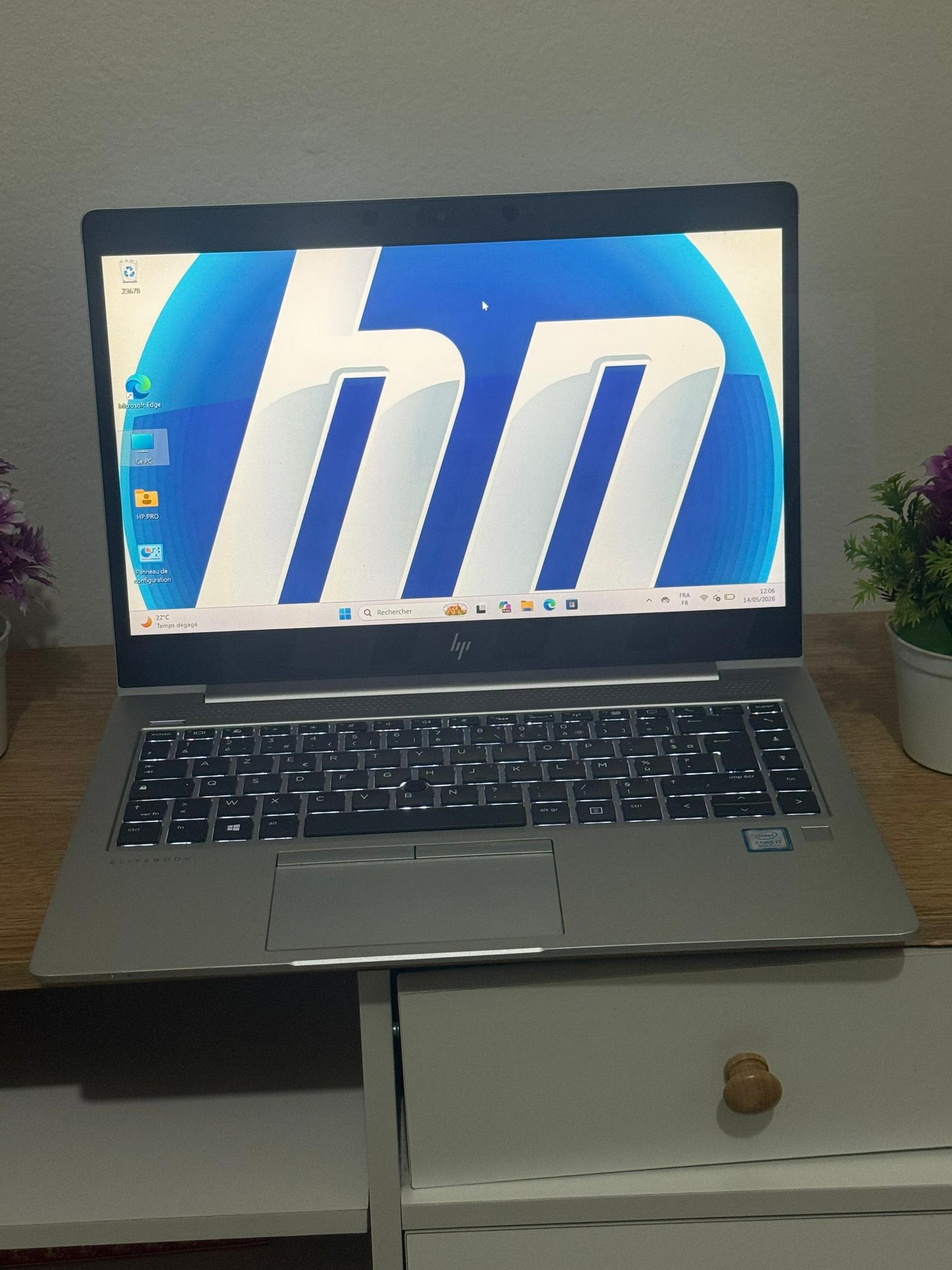 Hp elibook 840 G6 core i7 8th generation ram16Go disk ssd 256Go clavier rétro éclairé 14inch