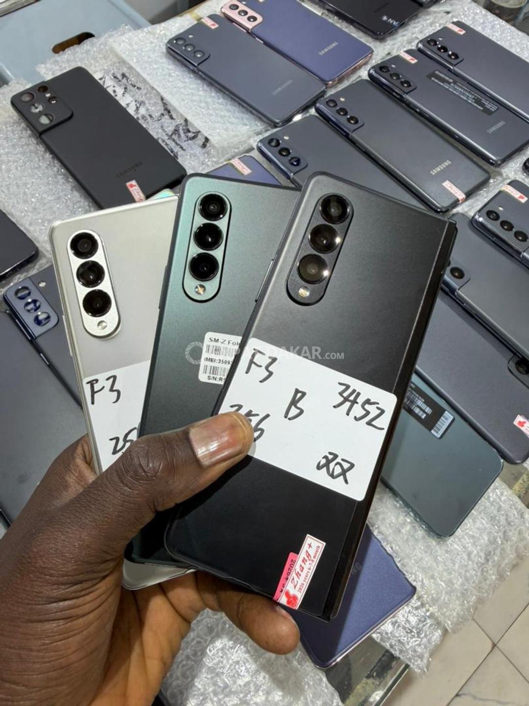 Samsung fold 3 256gigas